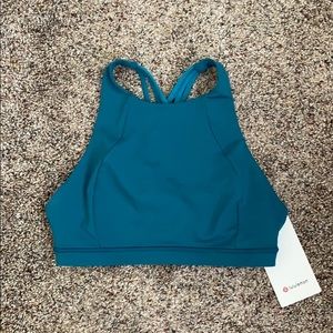 Lululemon Free to be Serene bra, High Neck - sz 6